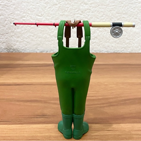 2019 HALLMARK Keepsake Wading For A Nibble Fishing Ornament - Picture 10 of 14